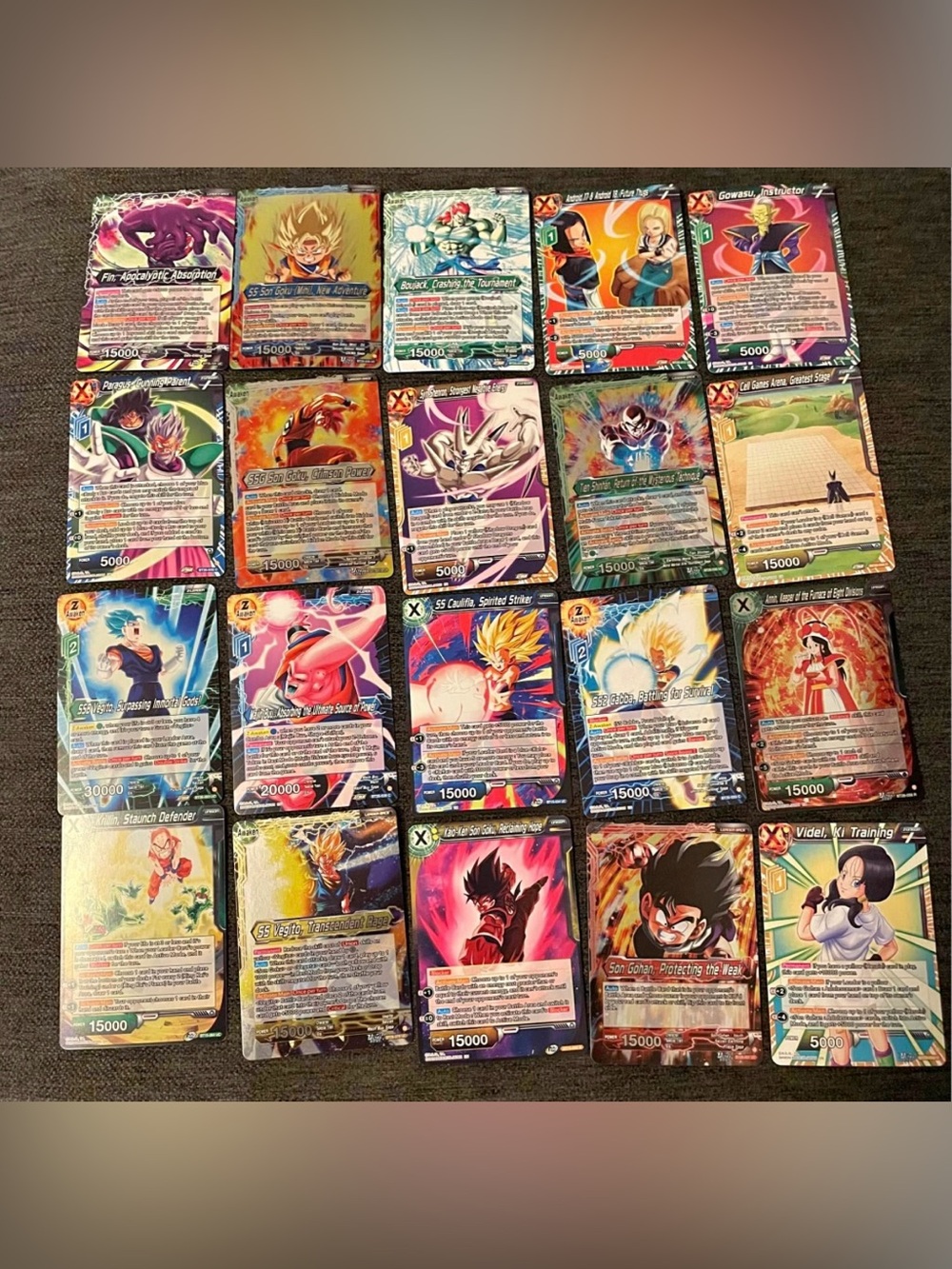(24)80 Dragon Ball cards perfect condition
